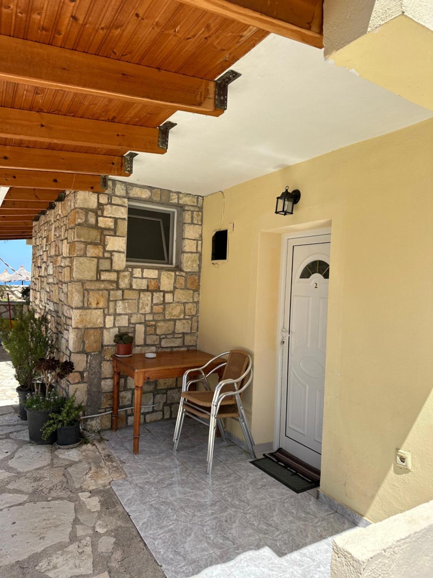 Hotel Potami Seashell Himare Esterno foto