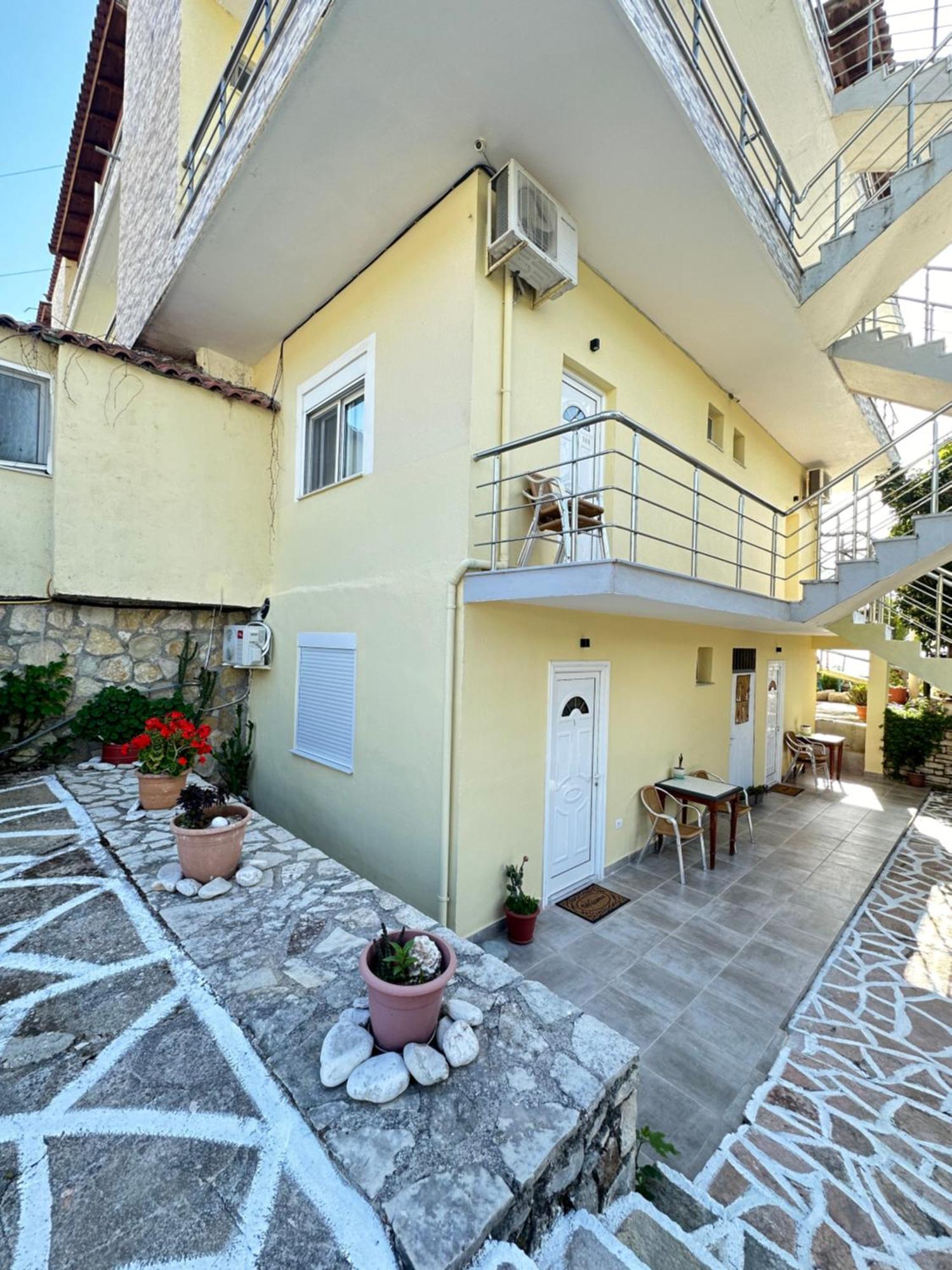 Hotel Potami Seashell Himare Esterno foto