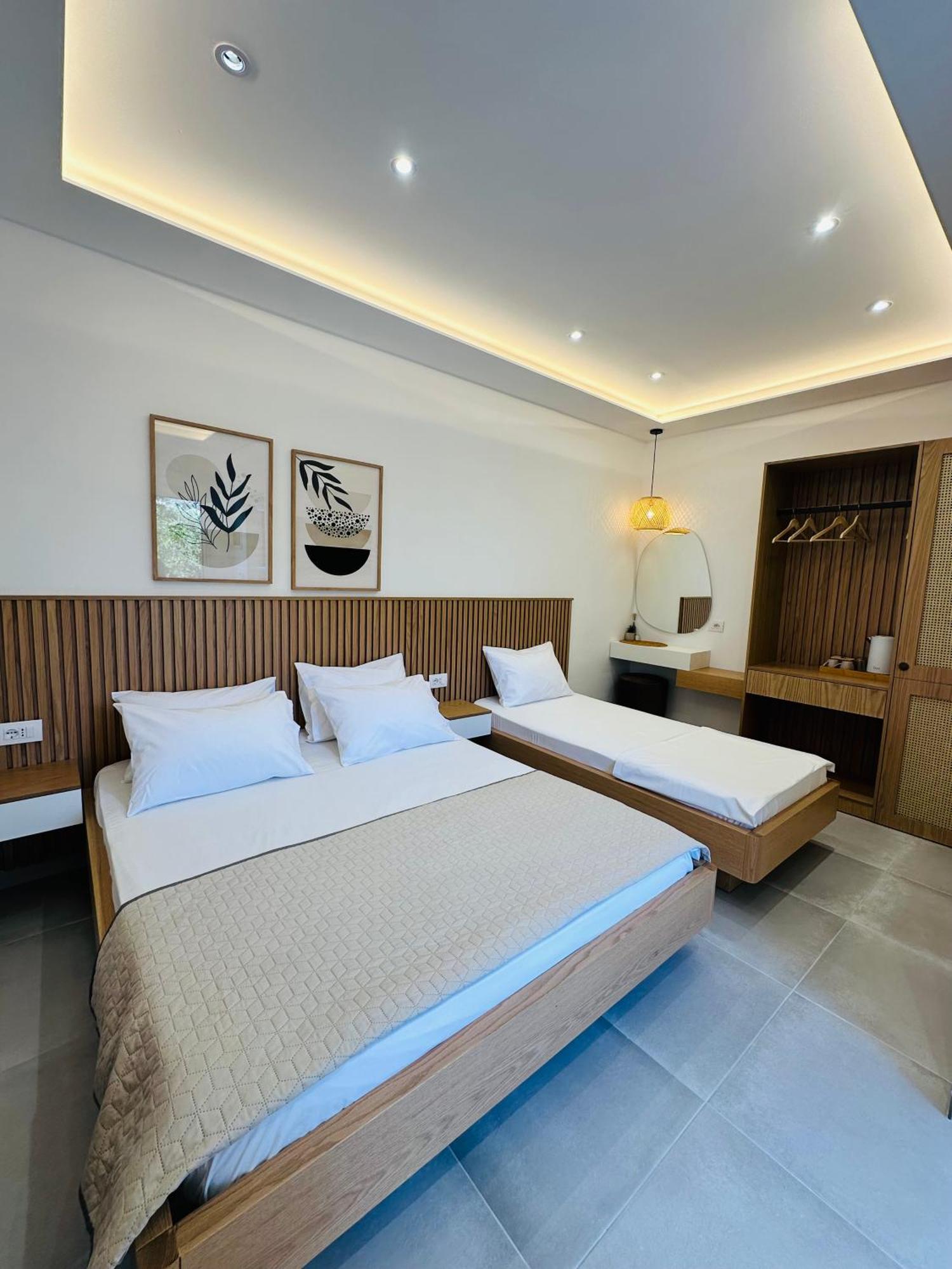 Hotel Potami Seashell Himare Esterno foto